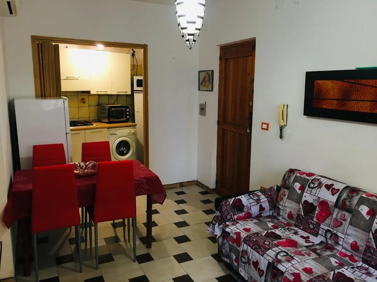 Essential House 0*, Alghero Italy